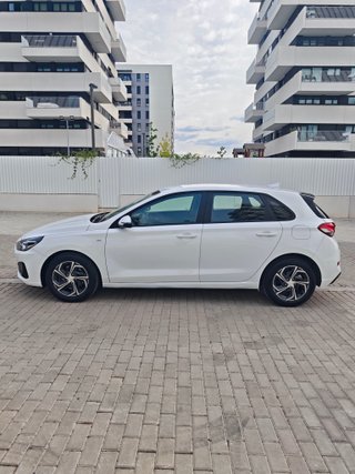 Hyundai i30 2022 - Hibrido - 1 año Garantia - ECO