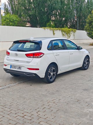 Hyundai i30 2022 - Hibrido - 1 año Garantia - ECO