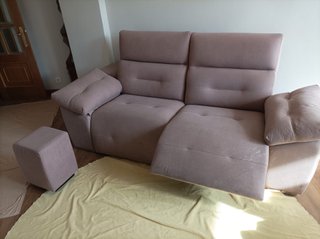 Sofá relax 2 plazas con puffs