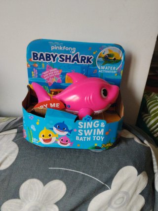 Juguete de baño Baby Shark rosa