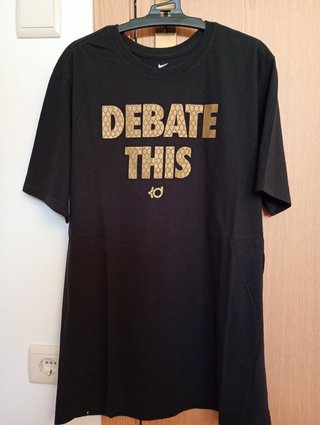 T-shirt Nike Debate This