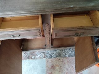 Mueble antiguo madera entrada para restaurar