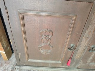 Mueble antiguo madera entrada para restaurar