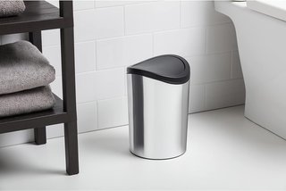 Cestino bagno Tatay con coperchio basculante 6L