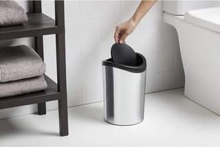 Cestino bagno Tatay con coperchio basculante 6L