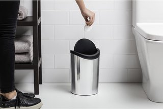Cestino bagno Tatay con coperchio basculante 6L