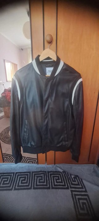 vendo un lote de ropa de marca hombre tallas M S