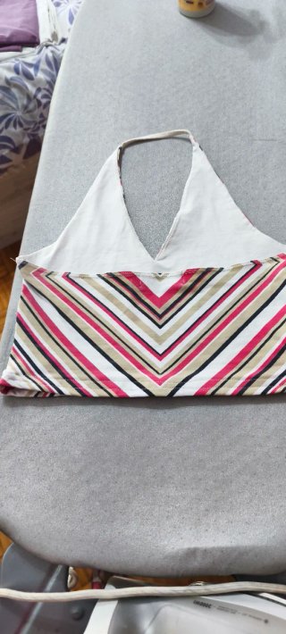 Top Halter Formula Joven T.S. Rayas