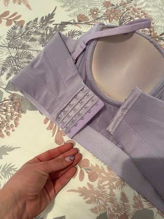 Corsé lila con tirantes