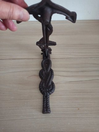 Llamador de puerta ancla rústico
