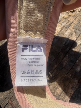 Visiera sportiva da donna con orecchie da coniglio