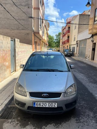 Ford C-MAX 2005 récentemente pesada la itv