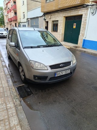 Ford C-MAX 2005 récentemente pesada la itv