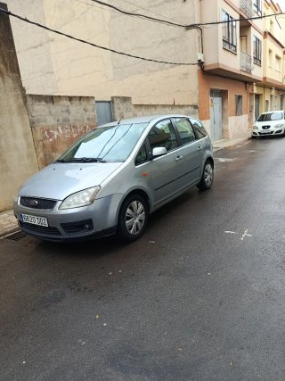 Ford C-MAX 2005 récentemente pesada la itv