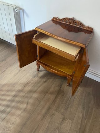 Mesita auxiliar madera antigua