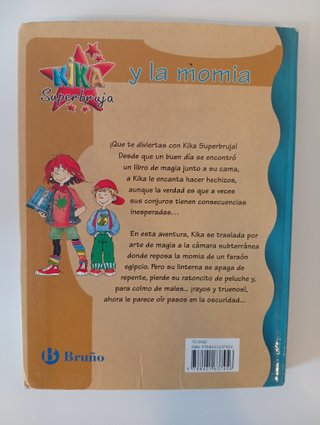Kika Superbruja y la momia