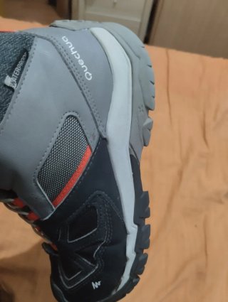 Zapatillas Quechua Negras y Grises