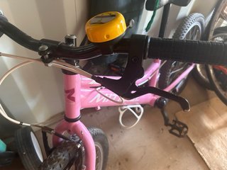 Bicicleta infantil rosa MITICAL Muy buen estado.