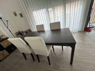 Mesa comedor y 4 sillas