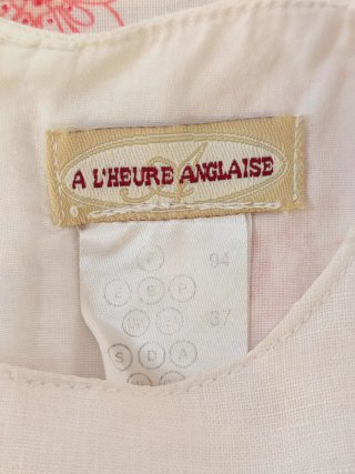 Vestido blanco flores rojas de A L'Heure Anglaise
