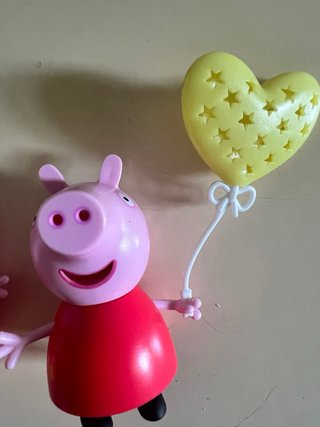 Peppa Pig 2 personaggi, uno con palloncino