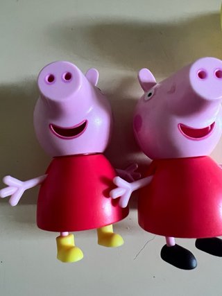 Peppa Pig 2 personaggi, uno con palloncino