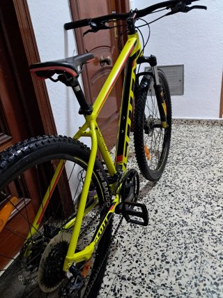 Talla L Scott 950 muy ligera y como nueva 29"