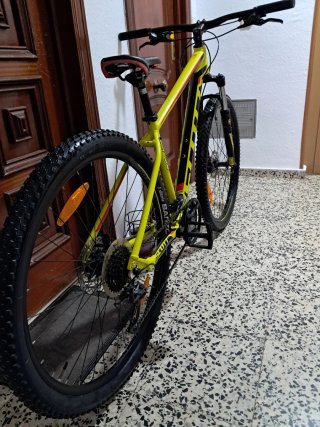 Talla L Scott 950 muy ligera y como nueva 29"