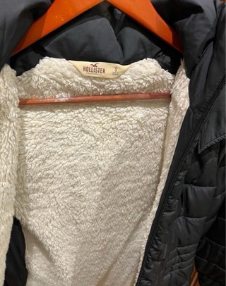Abrigo Hollister Negro con Capucha