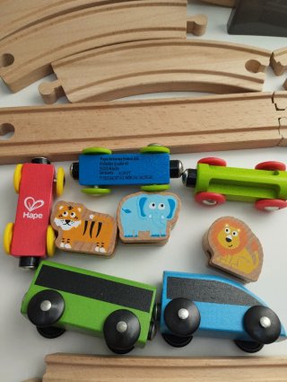Tren de madera Hape + Vias extras