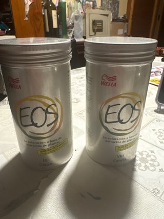 Lote tintes y productos peluquería L'Oréal, Wella