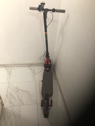 Patinete eléctrico Ninebot como nuevo