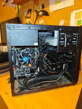 Placa Gigabyte GA-H110M-S2H FUENTE y Procesador i5