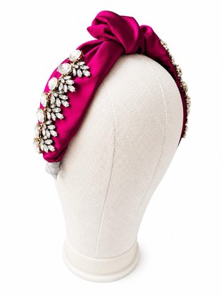 Diadema de satén con nudo y pedrería/artesanal