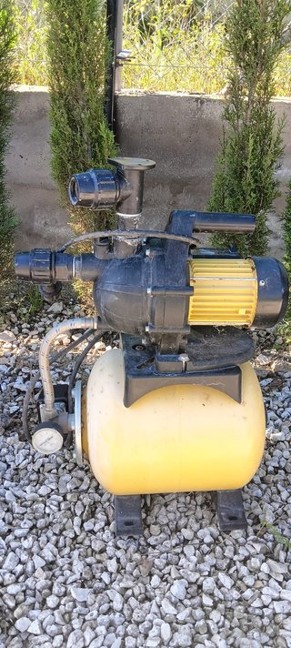 Depósito agua 5.000L + Bomba