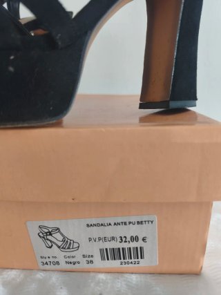 Sandalias de tacón negras talla 38