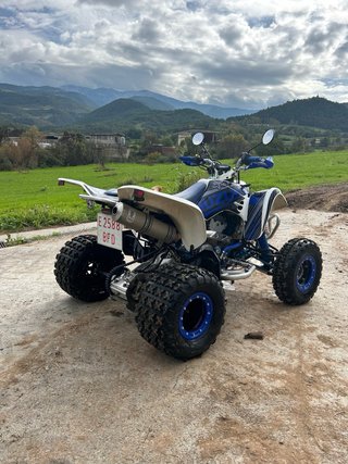 Suzuki LTZ 400 Quad Azul y Blanco