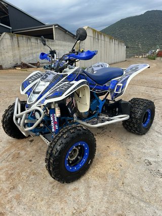 Suzuki LTZ 400 Quad Azul y Blanco