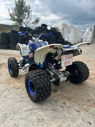 Suzuki LTZ 400 Quad Azul y Blanco
