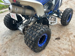 Suzuki LTZ 400 Quad Azul y Blanco
