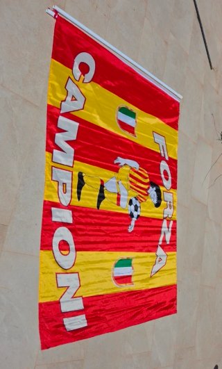 Introvabile bandiera grande del Lecce