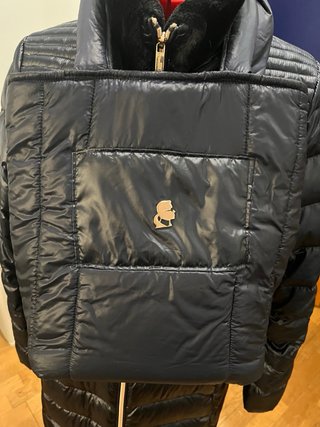 Plumas Karl Lagerfeld azul marino. Como nuevo