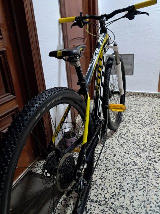 Scott 970 Talla M 29" muy ligera y como nueva