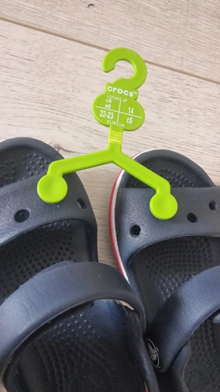 Crocs niño azul con detalles rojos Talla C6 22/23