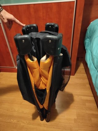 Cuna de viaje con colchón de espuma