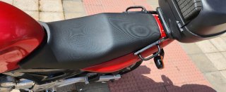 Honda CBF 250 Naked Roja y Negra