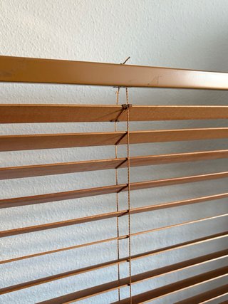 Persiana veneciana de madera