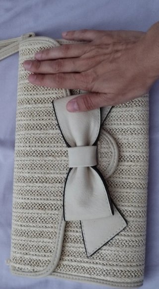 Bolso de mano esparto con lazo