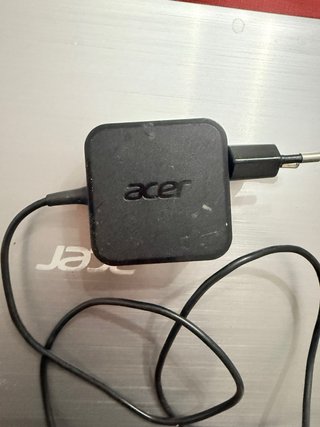 Ordenador portátil Acer i3 8GB RAM SSD