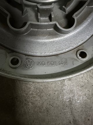 Tapacubos Originales VW Golf 5 (4 unidades)